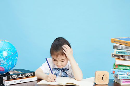 張家口新世紀職業學校每年都有補助是真的嗎？學校的幼師專業怎么樣？