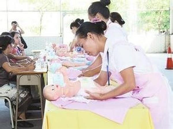 在菏澤市東華職業培訓學校學習家政護理專業靠譜嗎？